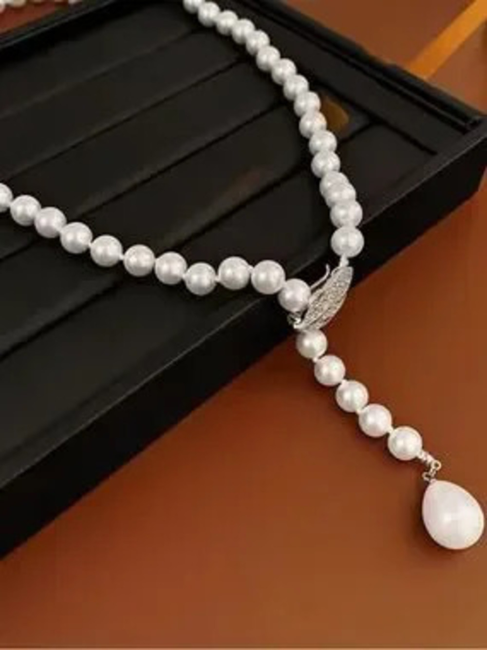 Etoile Pearl Y Pendant Necklace